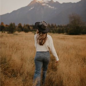 Meet your Posher, Reese